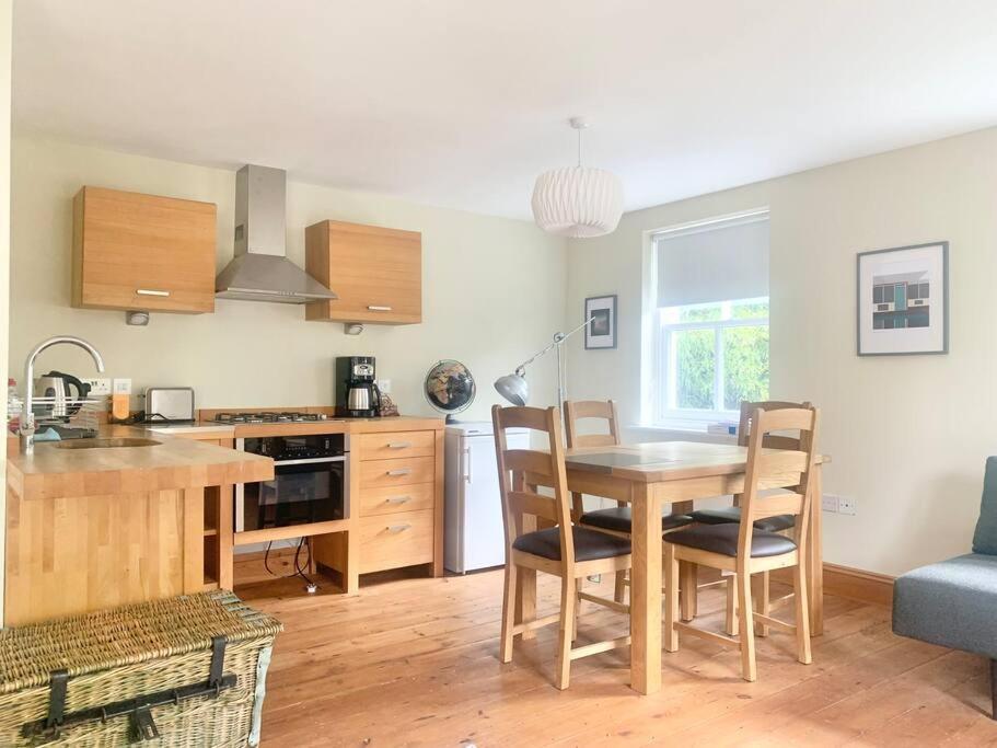Delightful Ely House Bright And Warm With Cathedral View Appartement Buitenkant foto